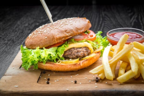 6 Best Burgers in Karachi