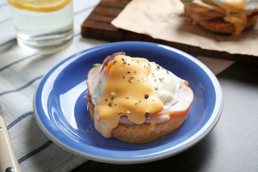 Eggs Benedict with Hollandaise Sauce