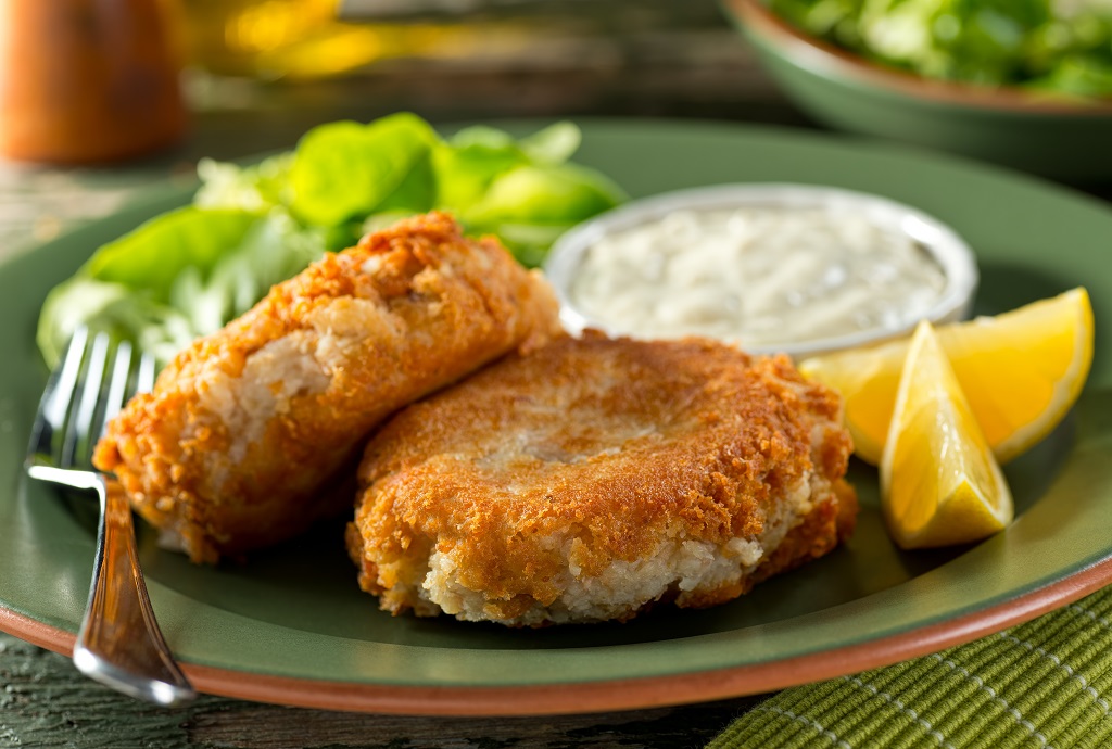 Fish Cakes with Tartar Sauce