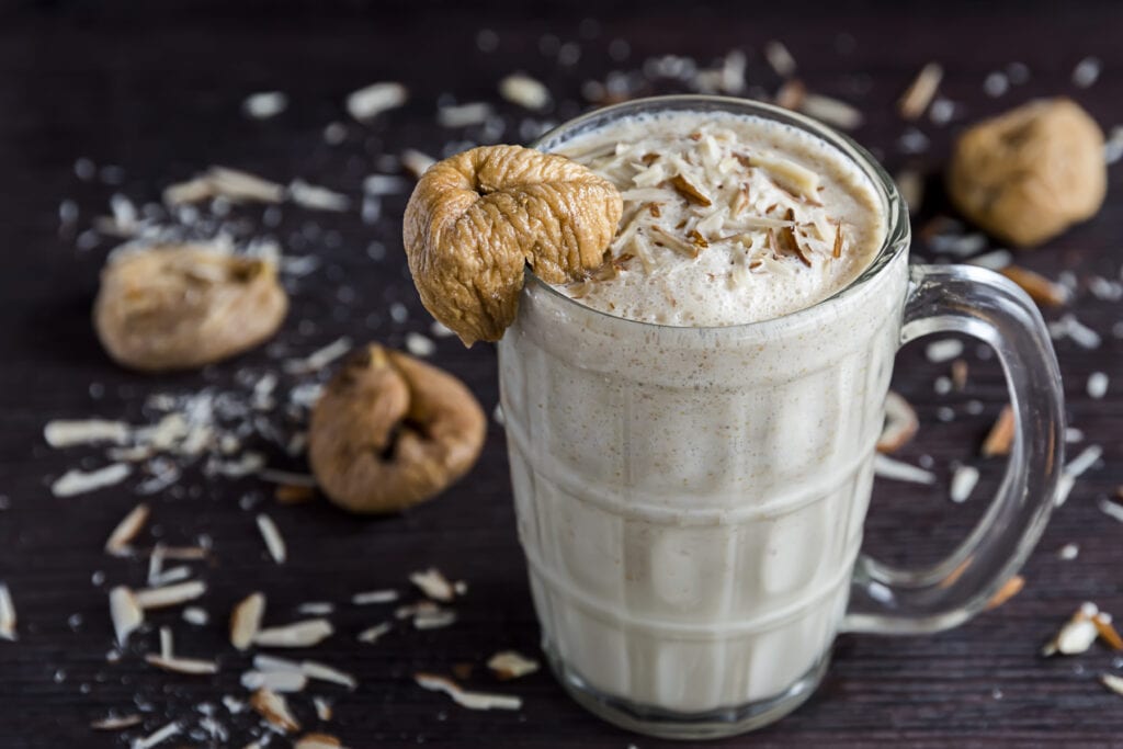 dry-fruit-milkshake-recipe-foodies-pk